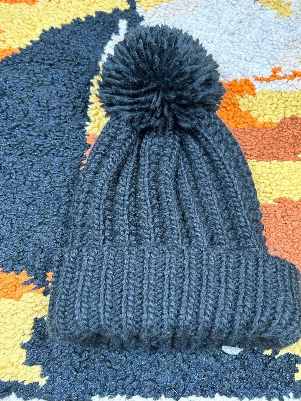 Perfect, chunky black, pom pom beanie!!